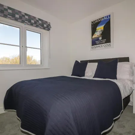 4 Trerammet Crescent * Tintagel